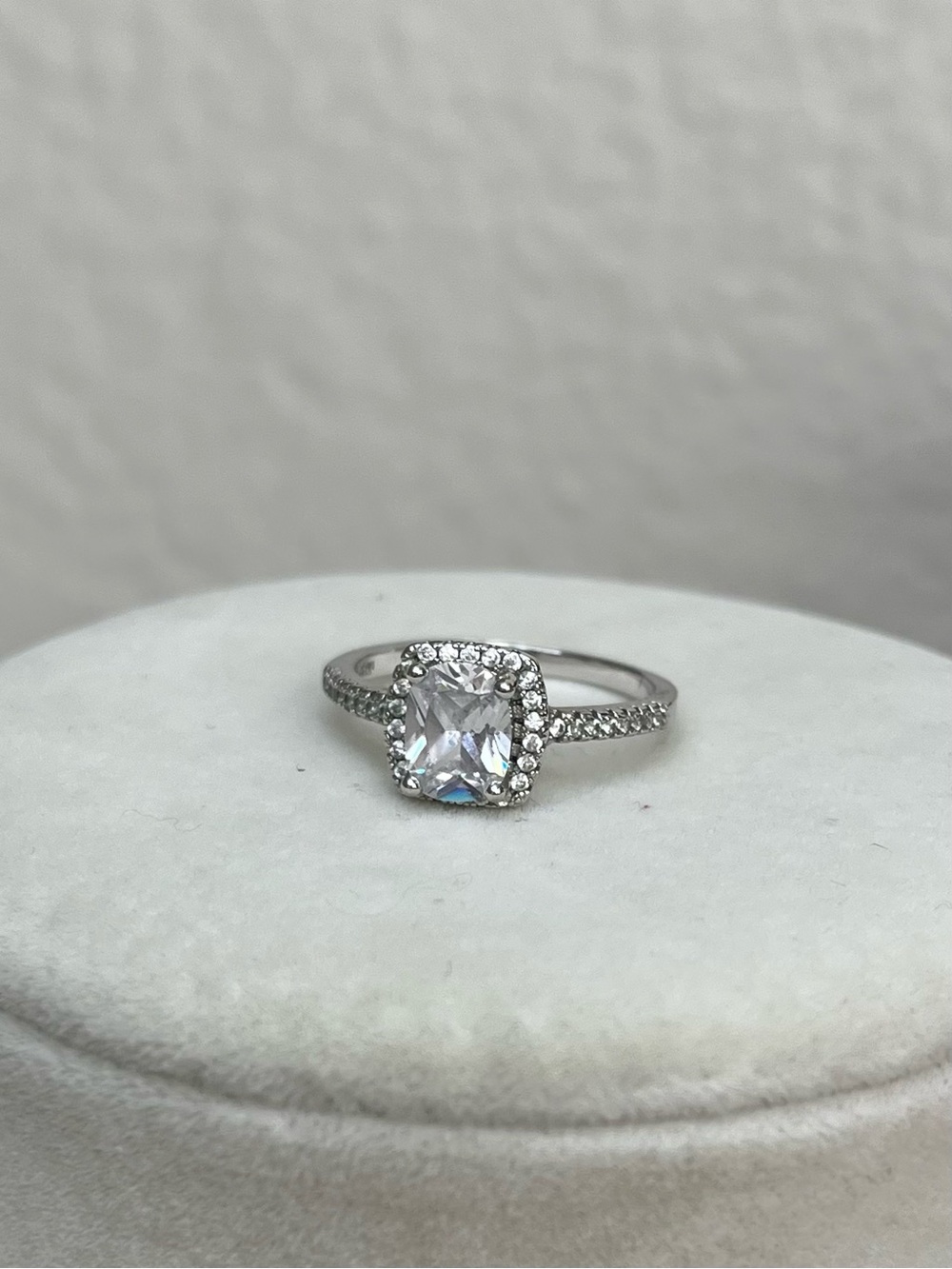 Cubic Zirconia fashion ring size 8.5